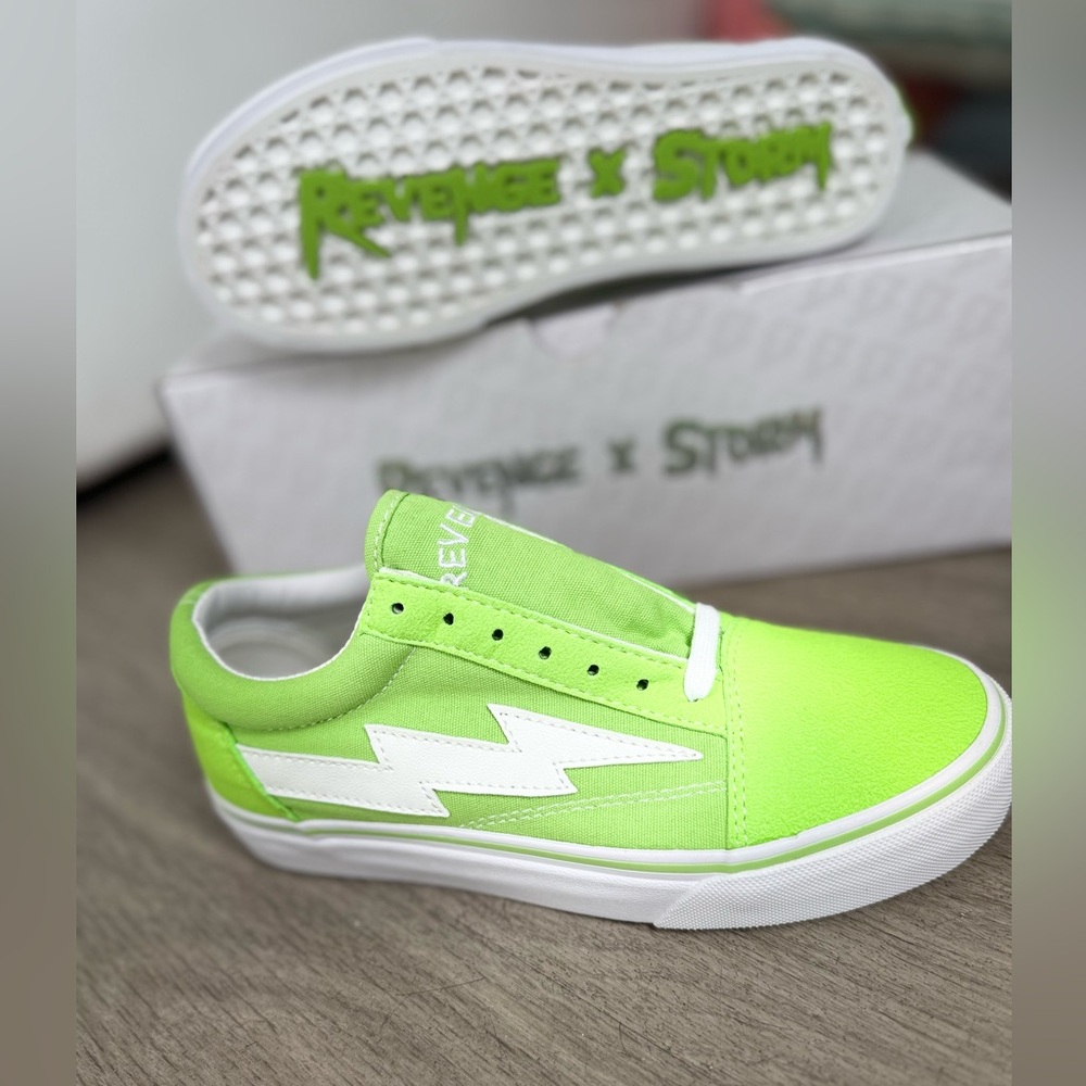 Revenge X Stotm sneakers, green, size 4